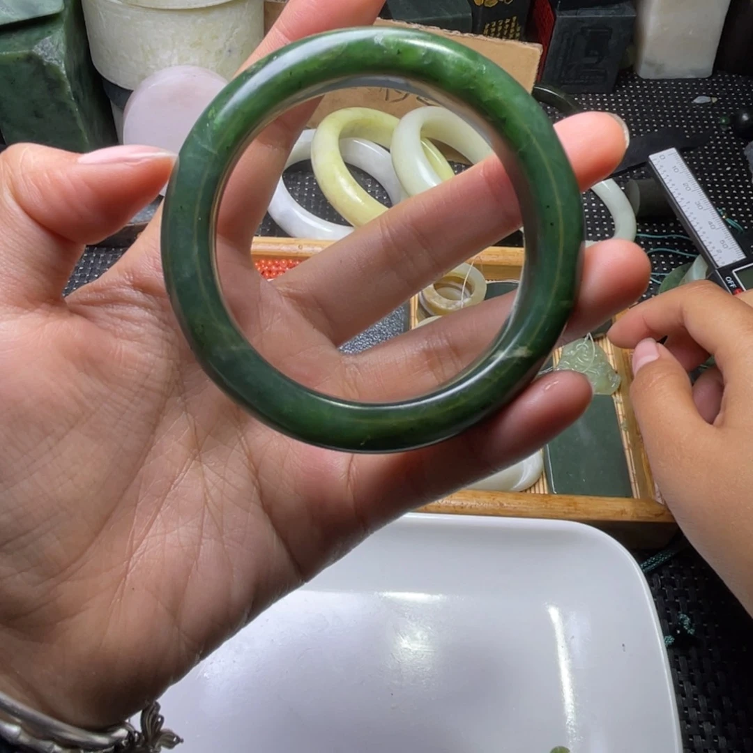 未镶嵌和田玉珠宝半成品