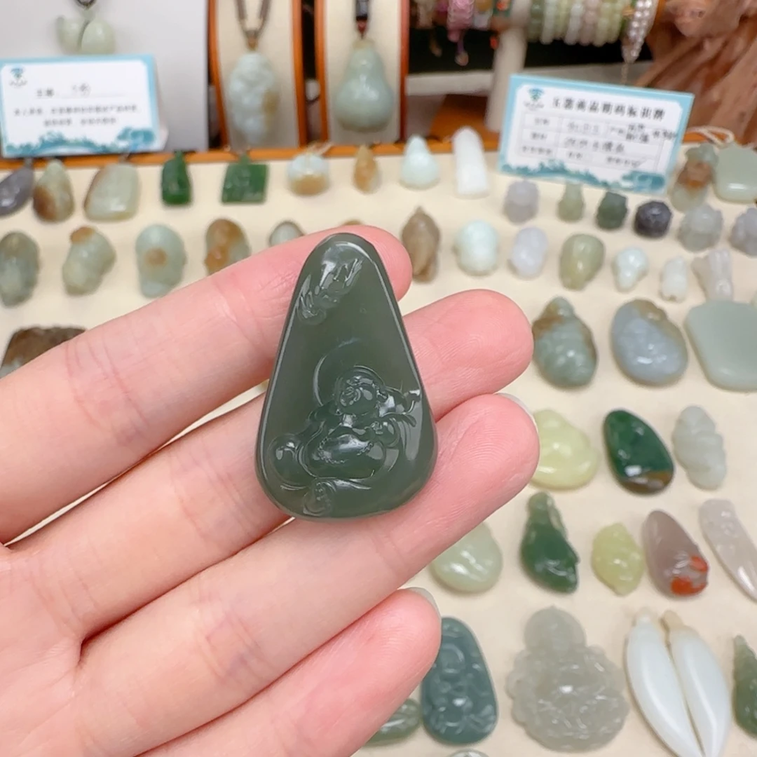 颈饰未镶嵌和田玉