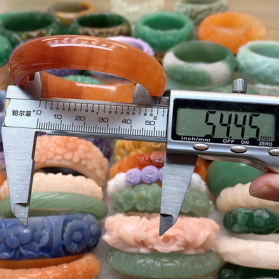 未镶嵌手镯石英质玉