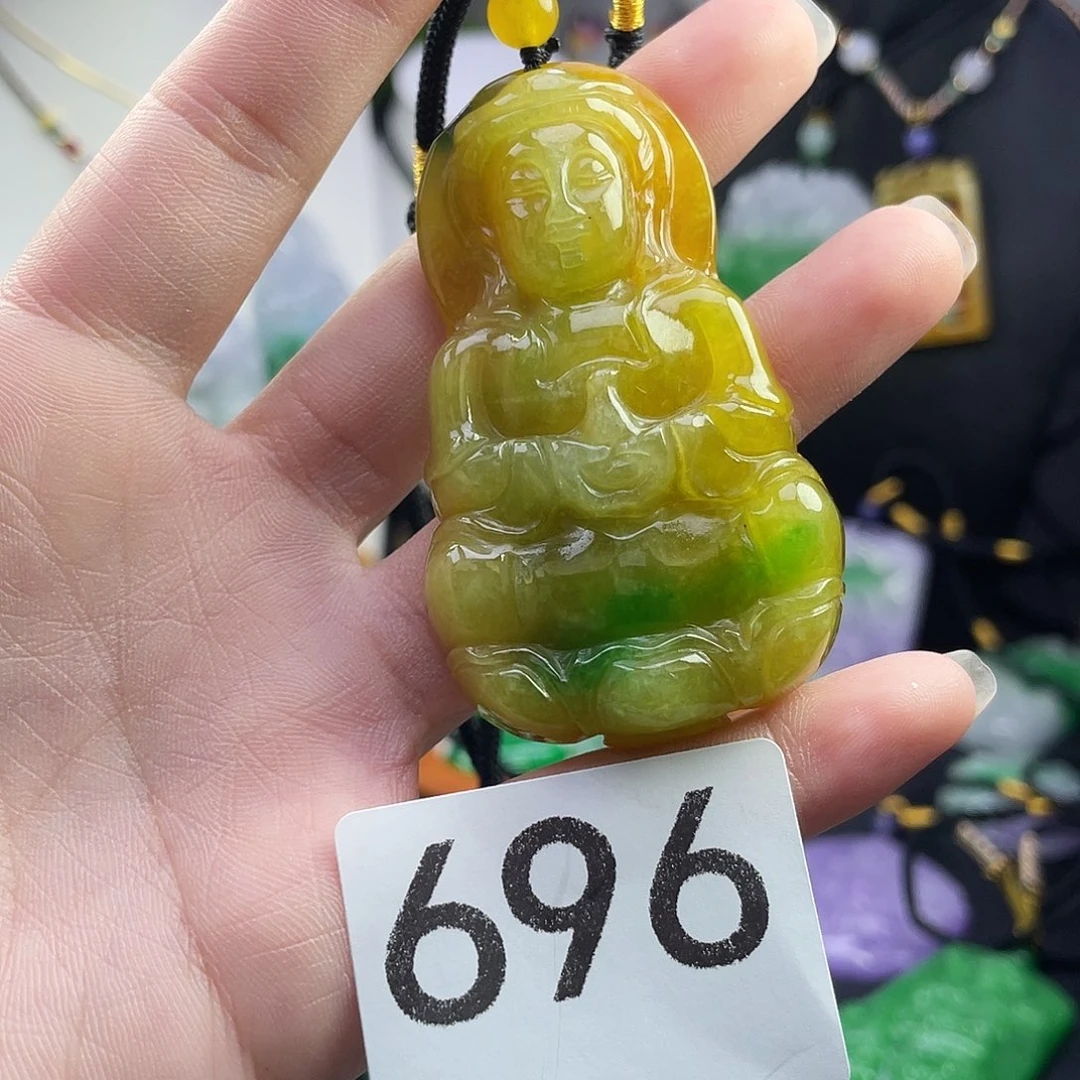 翡翠未镶嵌吊坠(赠链)