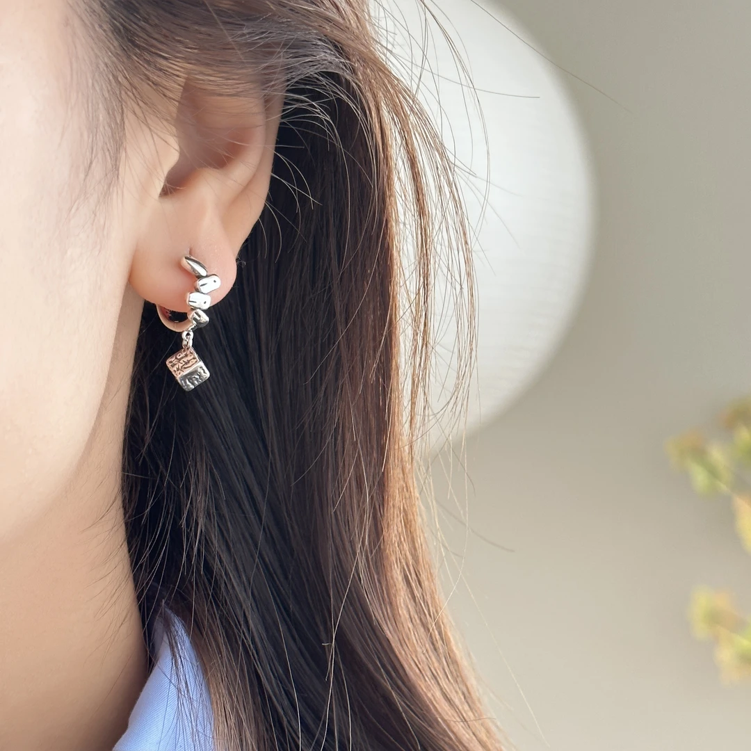 925银耳饰 ins风时尚简约百搭气质不规则肌理小方块耳环 3495