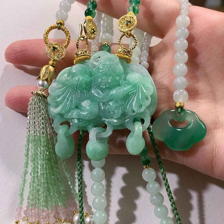 翡翠未镶嵌颈饰翡翠吊坠