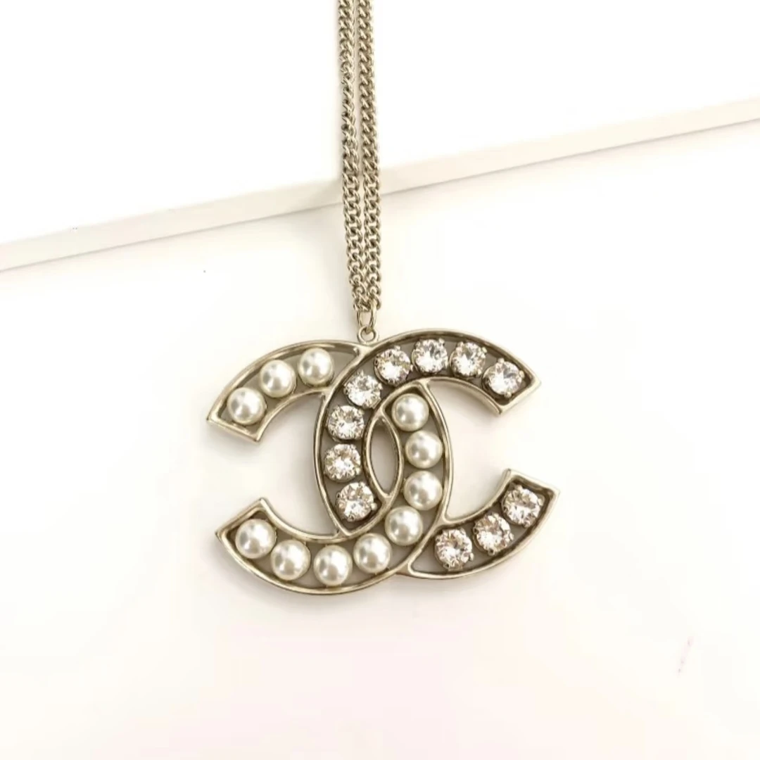 未使用 Chanel/香奈儿 小槟金珠珠钻钻拼接镂空项链经典镶嵌