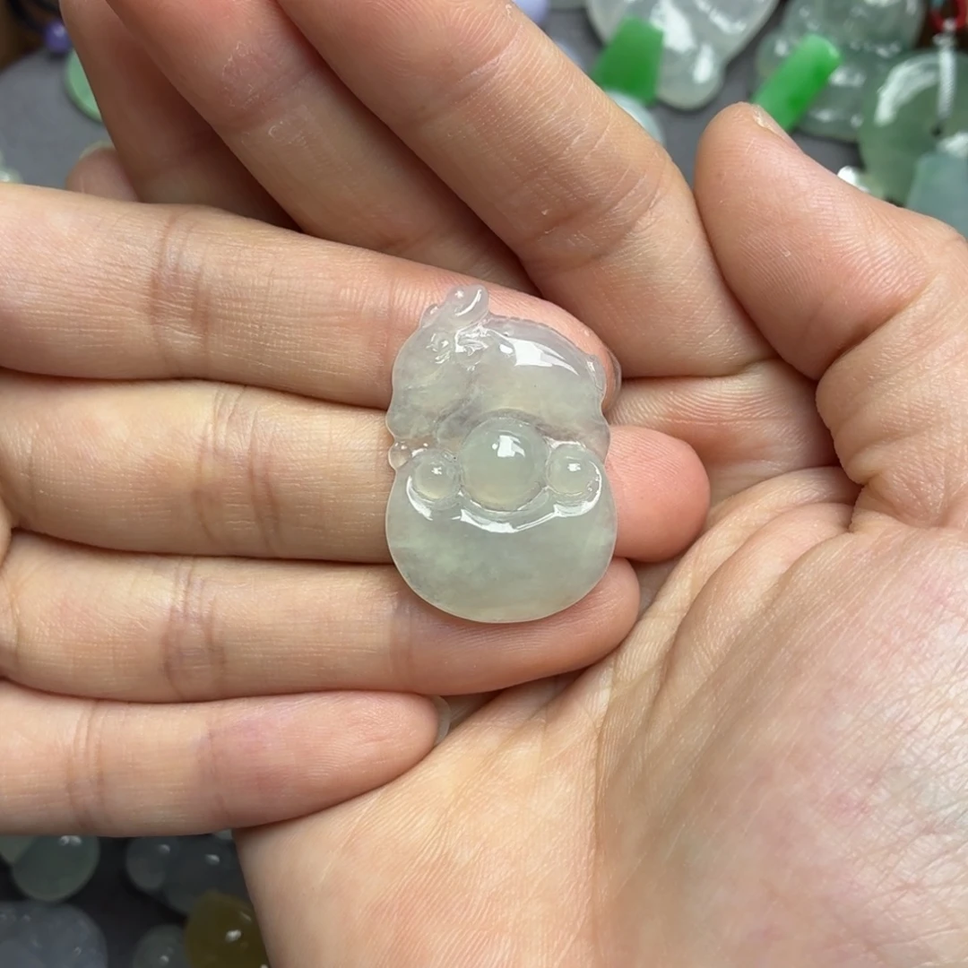 翡翠未镶嵌颈饰一路有你