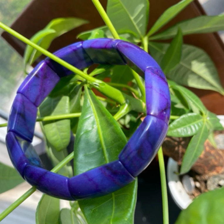 依扬甄选-天然南非老料舒俱来蓝紫幻彩镯排