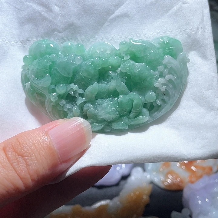 颈饰未镶嵌翡翠天
