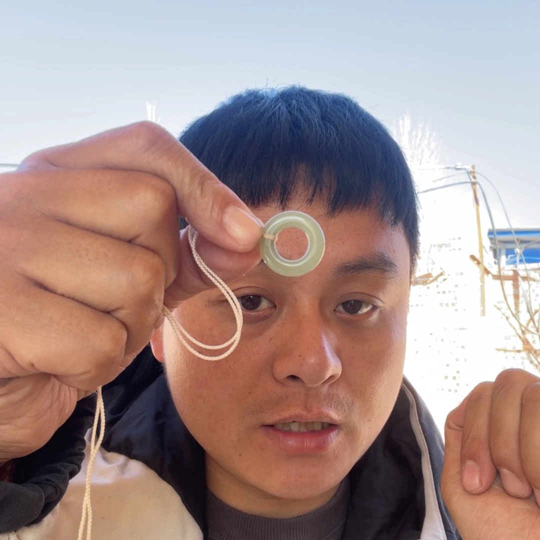 和田玉颈饰未镶嵌晴水甜甜圈