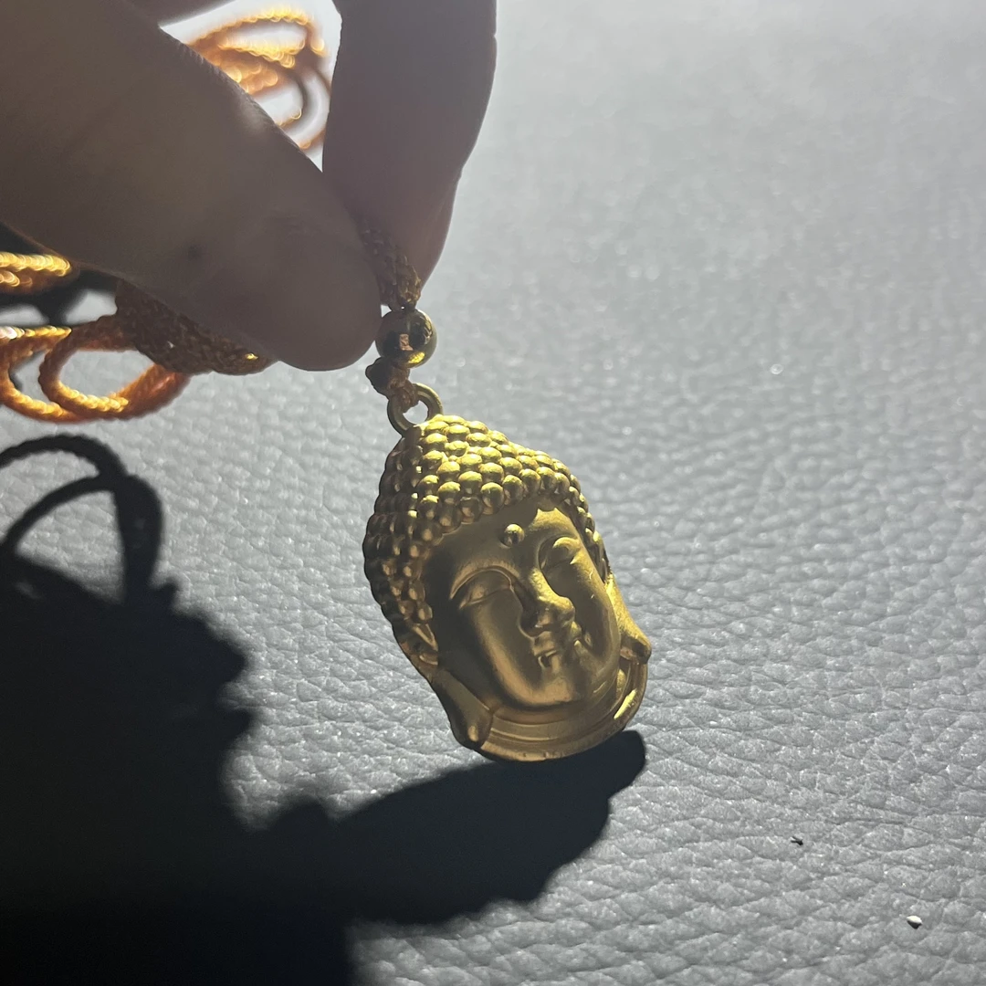 17 时尚金色工艺摆件