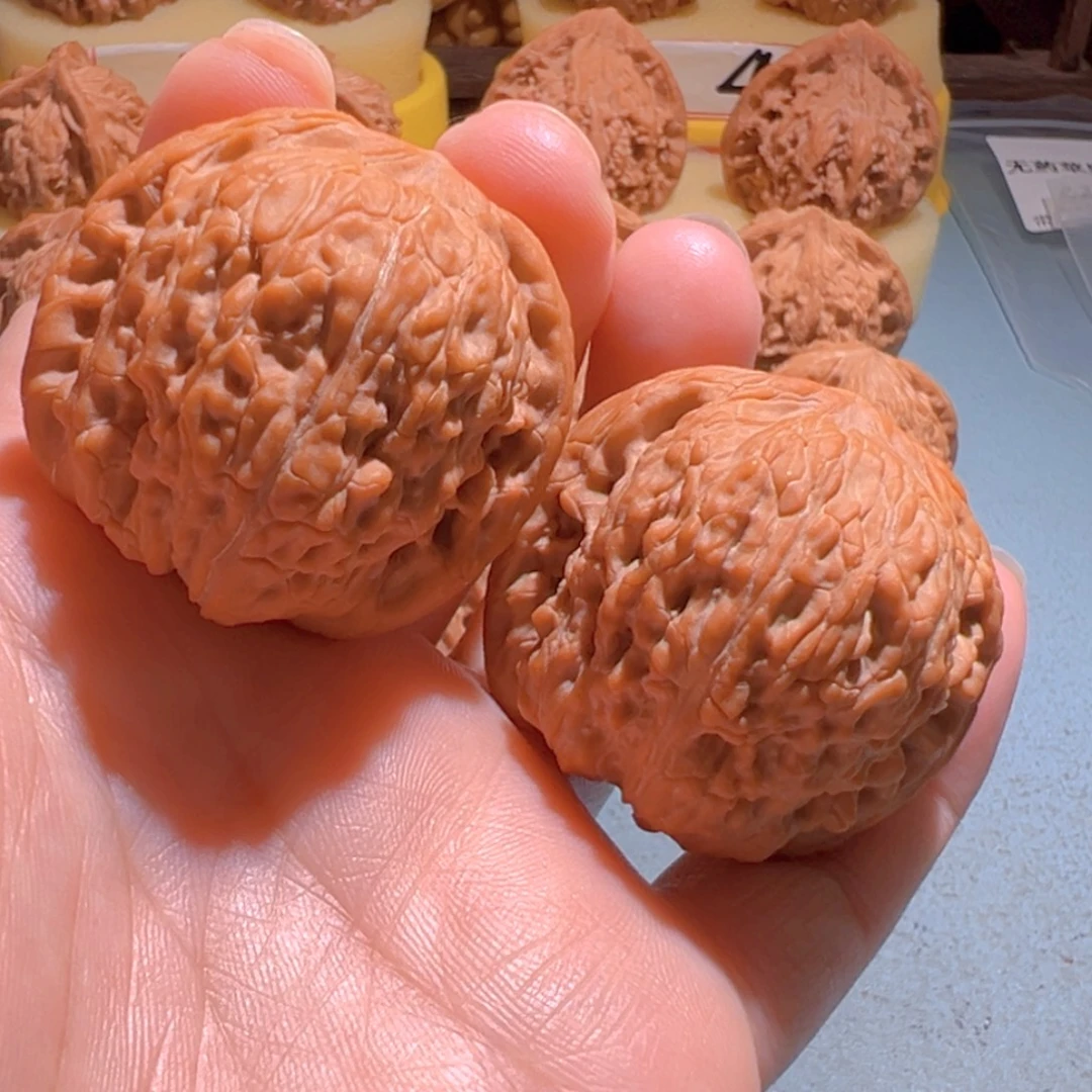 把件文玩核桃绣球42