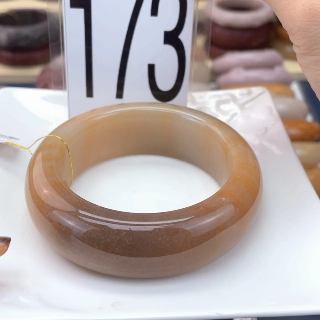 【闪购商品】石英质玉手镯未镶嵌