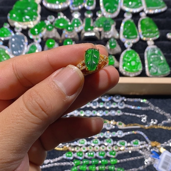 翡翠戒指未镶嵌天然A货翡翠