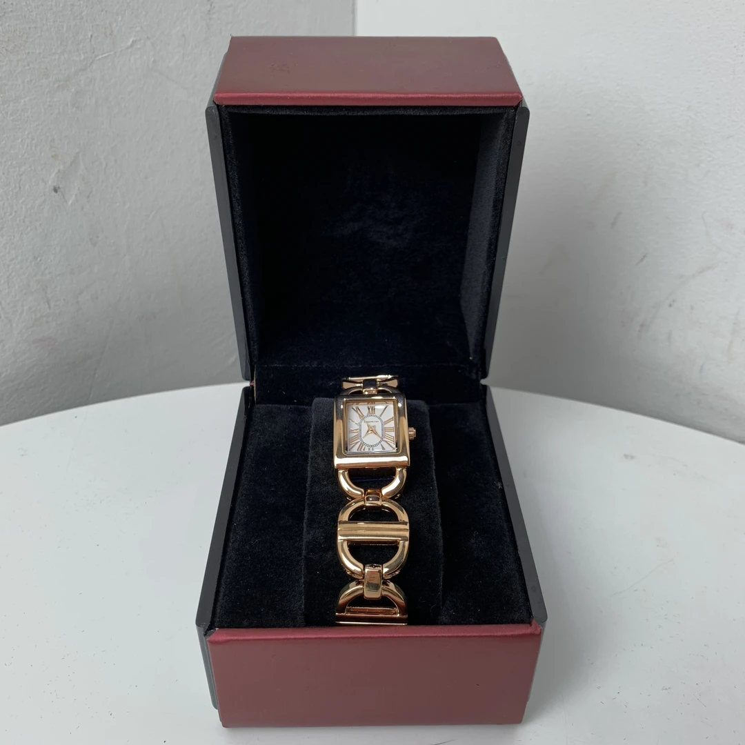 4029【赠调表器】精品气质手表