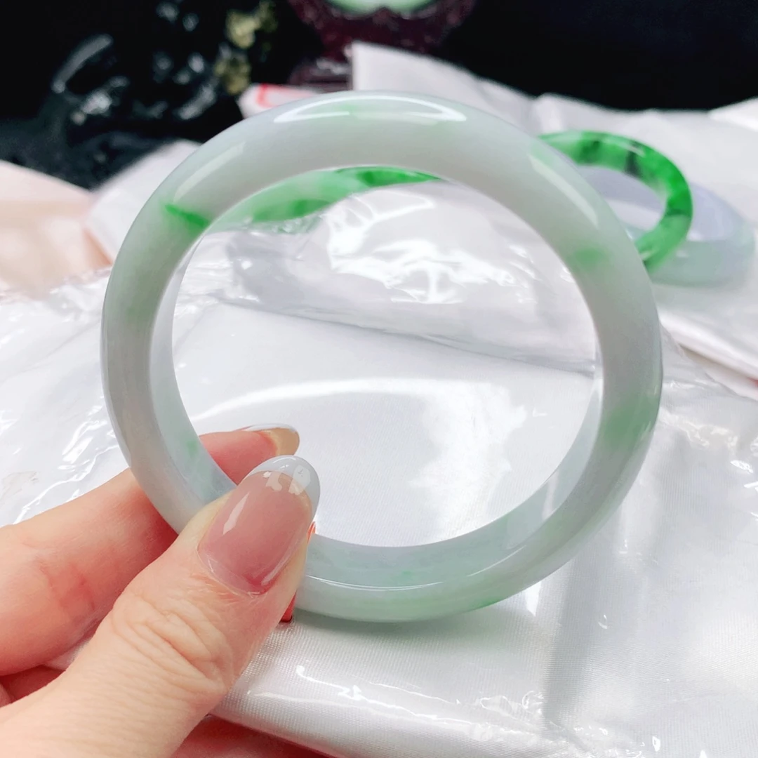 翡翠手镯未镶嵌缅甸天然A货翡翠
