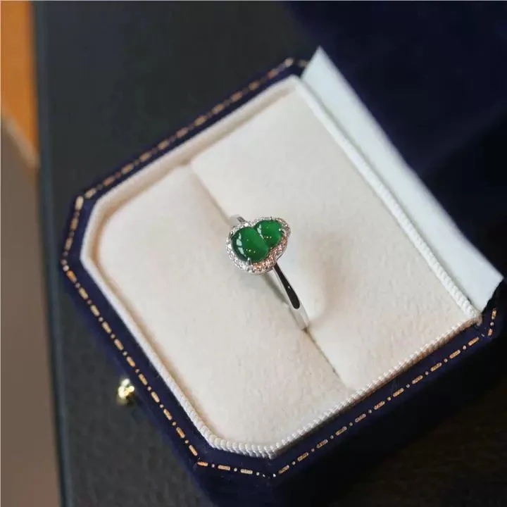 冬季天然缅阳绿玉石A货冰糖高级女翡翠戒指女精致