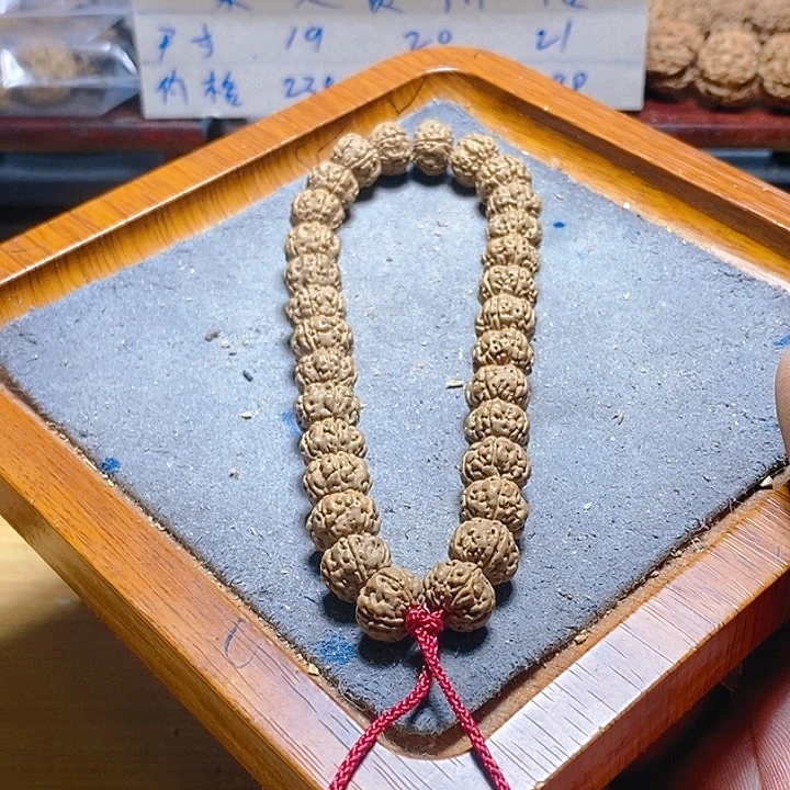金刚菩提手串聚**饰原生态款