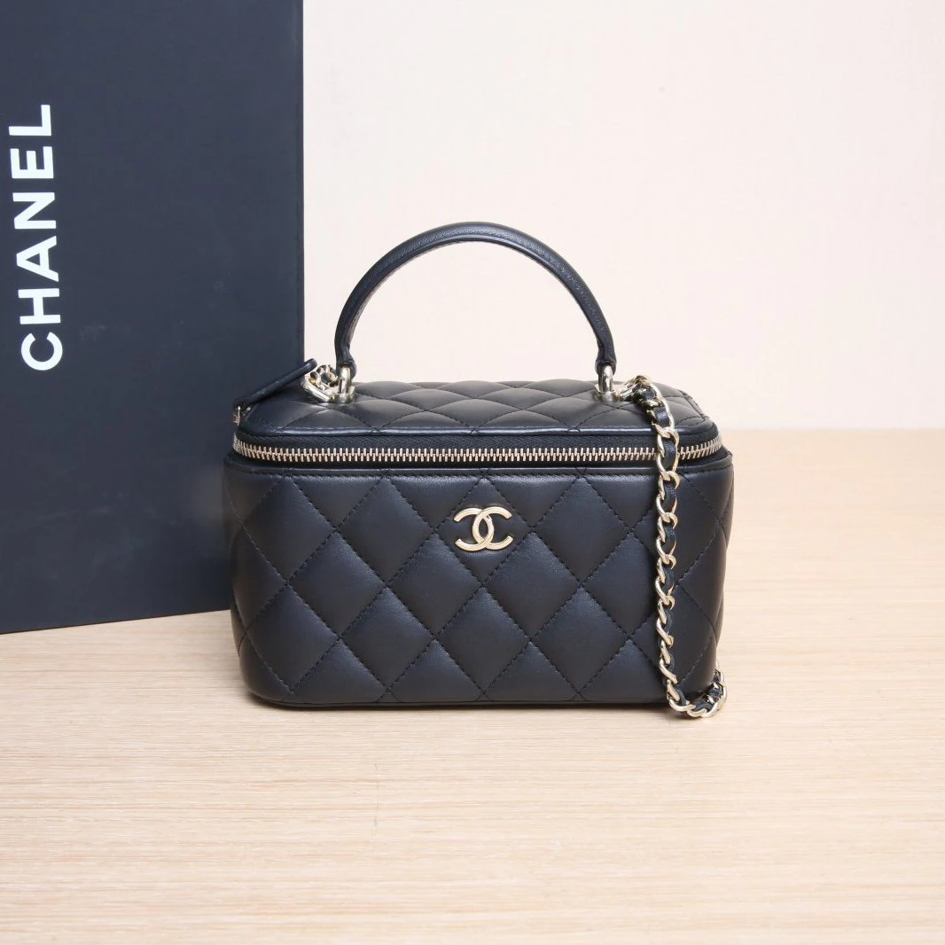 95新 Chanel/香奈儿 小花黑黑21K手提长盒子化妆包带镜子皮革S 包