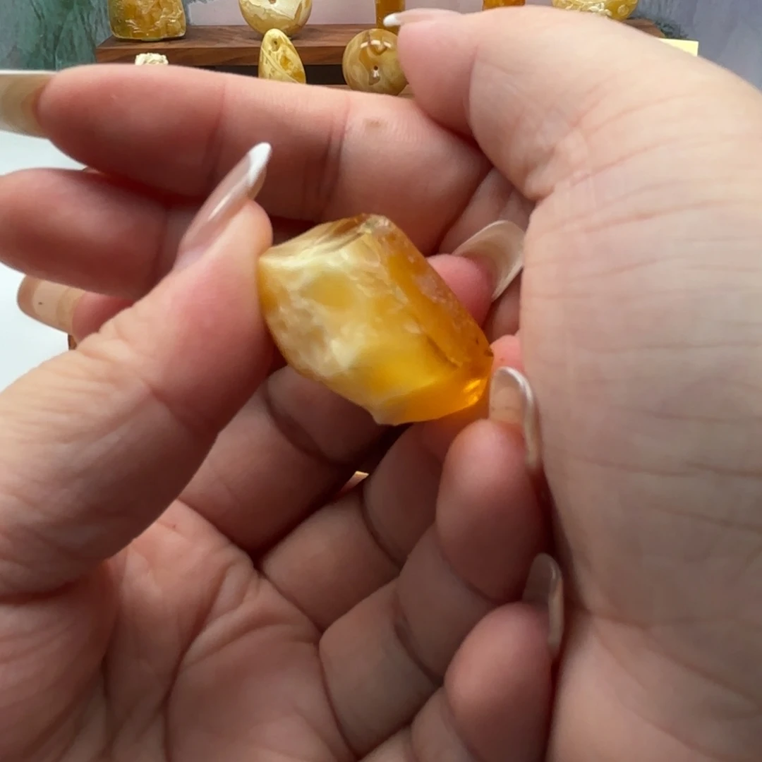 ᝰ****定制琥珀未镶嵌蜜蜡