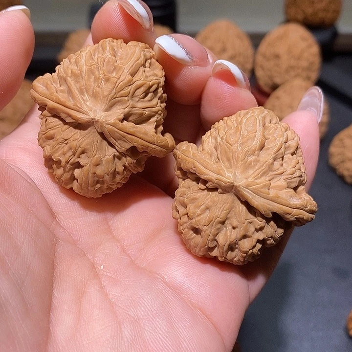 把件文玩核桃38三角白