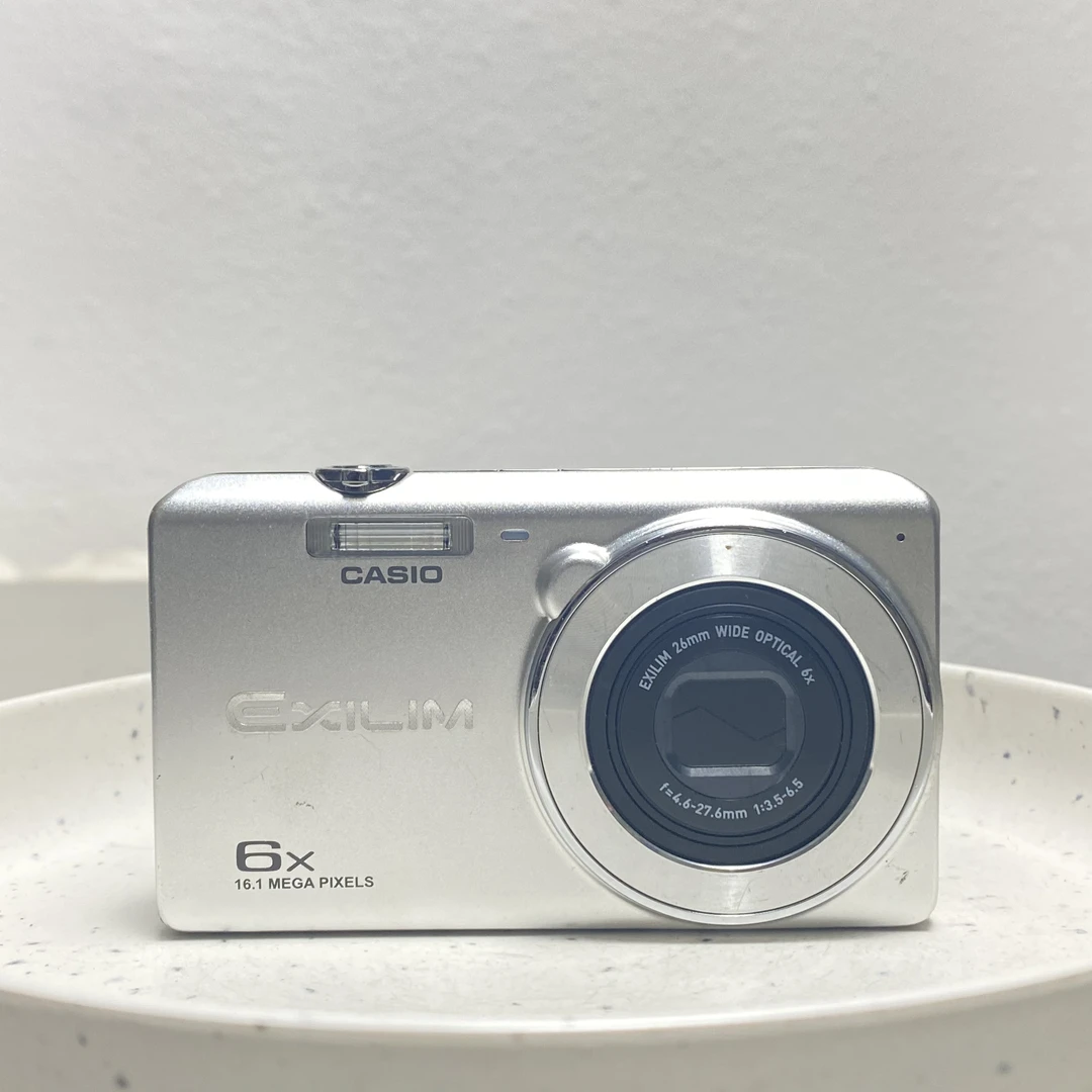 9新 Casio/卡西欧 卡西欧ZS28日版1600万像素6倍变焦数码ccd