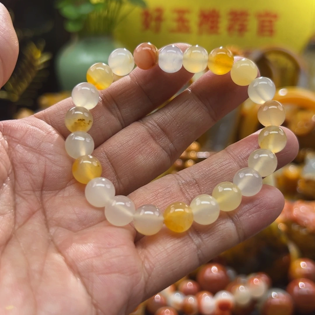 石英质玉未镶嵌颈饰