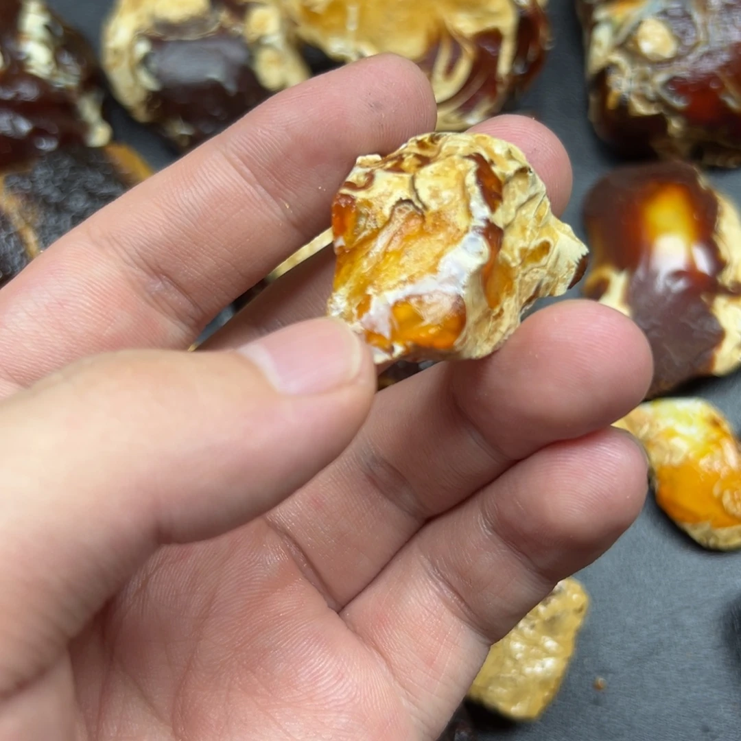 英***宝定制琥珀未镶嵌琥珀蜜蜡原石定制