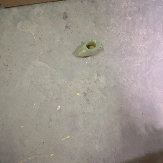 南红玛瑙合金挂件