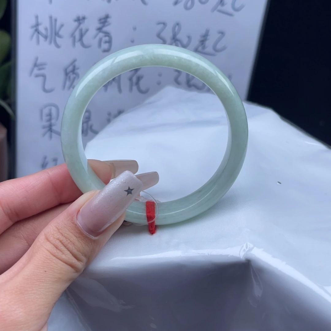 翡翠未镶嵌手镯手镯
