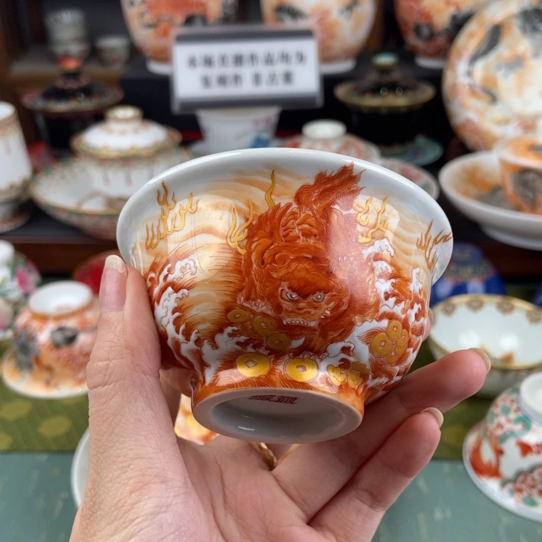 陶瓷的设计师是一个人的