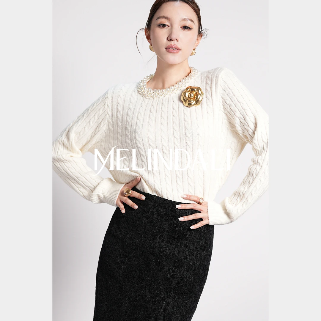 Melinda Li【千金miu系】银葱丝绵羊毛手工钉珠贵气感绞花针织毛衣