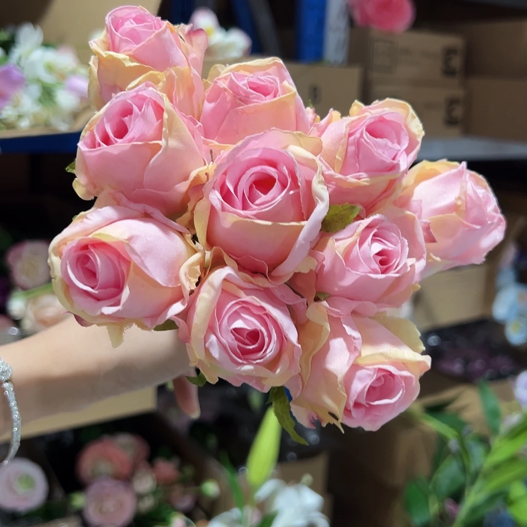 10枝泡泡玫瑰花。