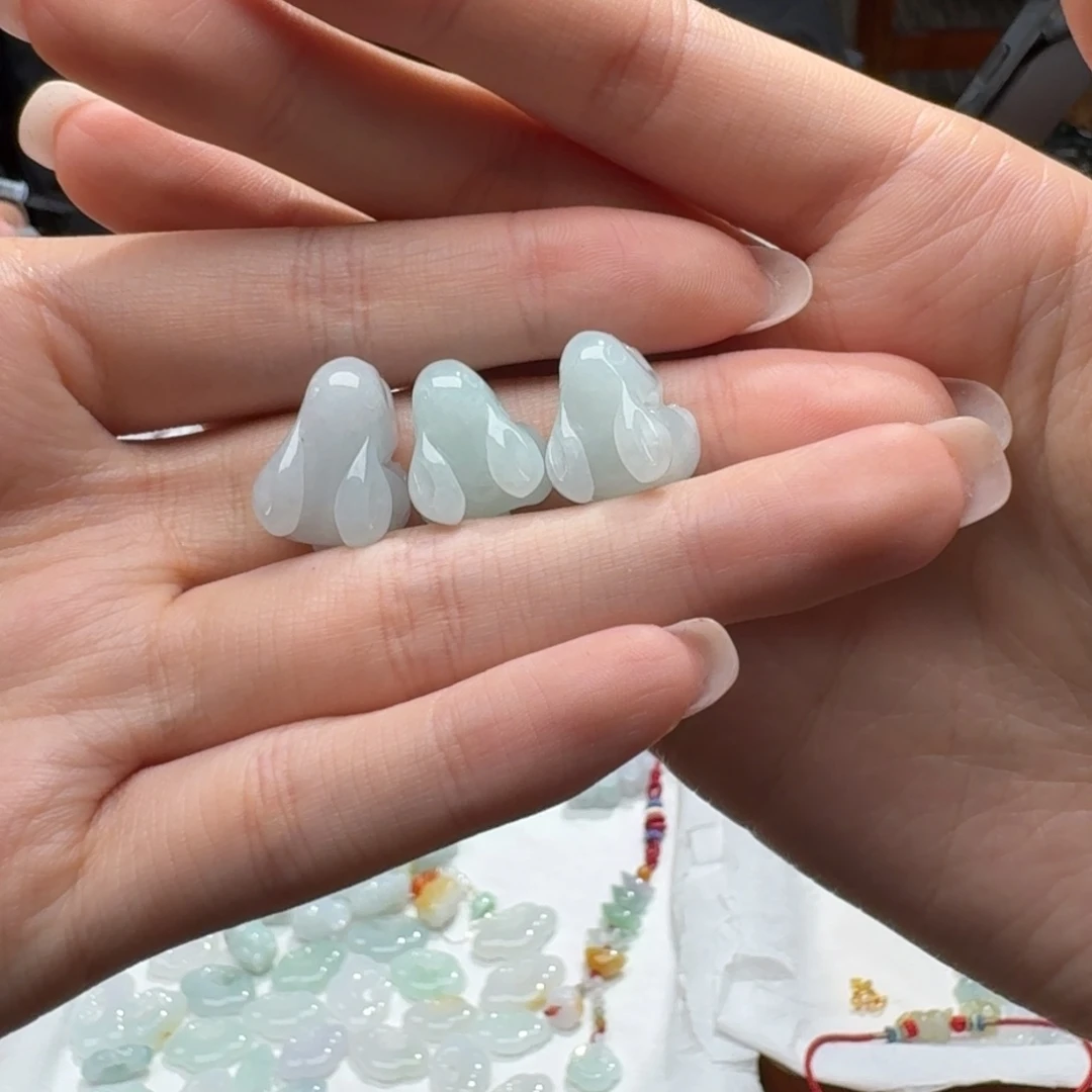 未镶嵌挂件翡翠福利1个，不包邮，拍邮费发货
