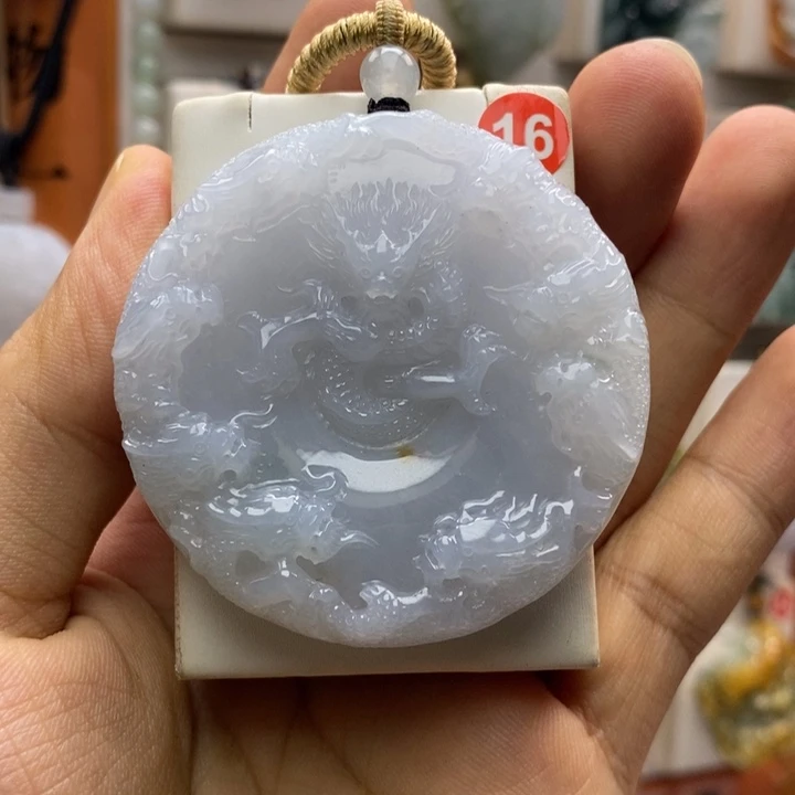 翡翠未镶嵌颈饰黔****田每天