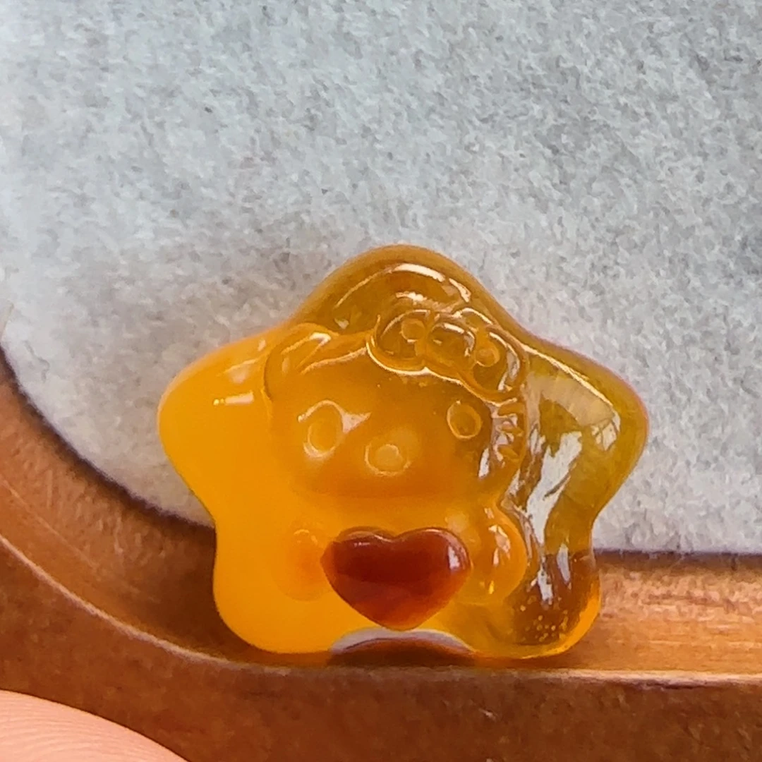 未镶嵌琥珀珠宝奇石