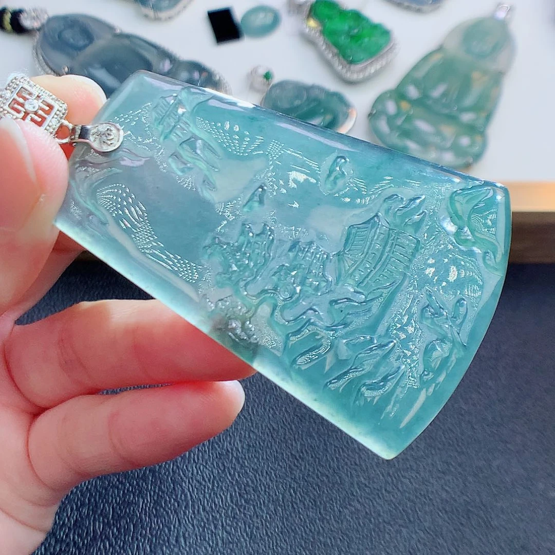 翡翠颈饰未镶嵌翡翠