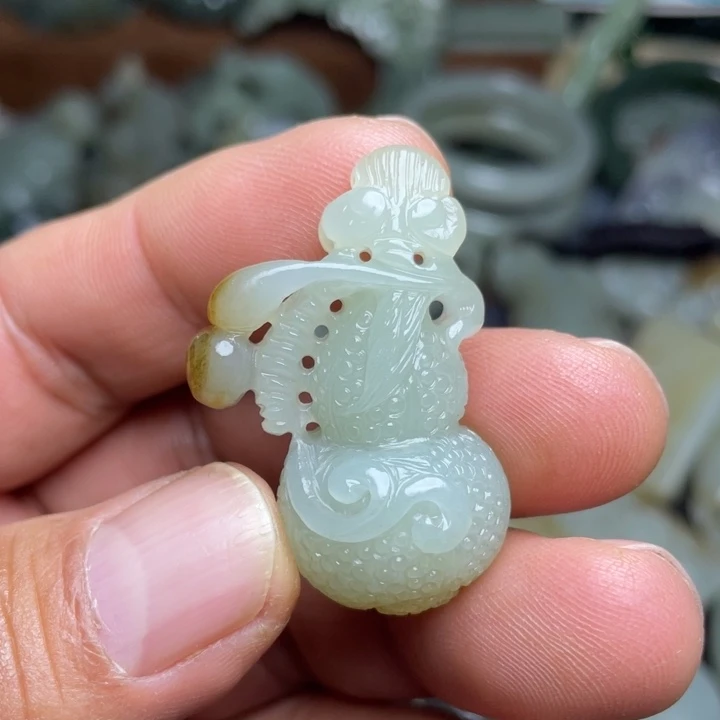 和田玉未镶嵌颈饰