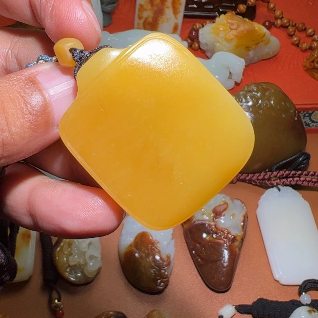 阿***）和田玉未镶嵌挂件