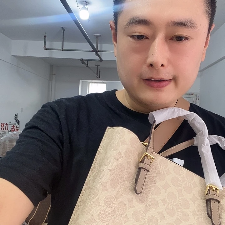 PVC水牛皮（革）牛皮（革）聚酯纤维