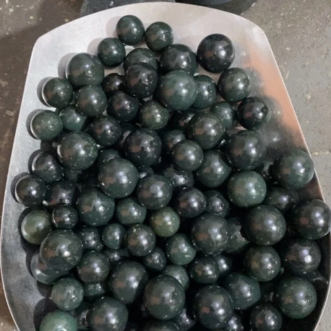 未镶嵌和田玉（糖玉）挂件