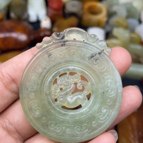 蛇纹石玉未镶嵌颈饰61