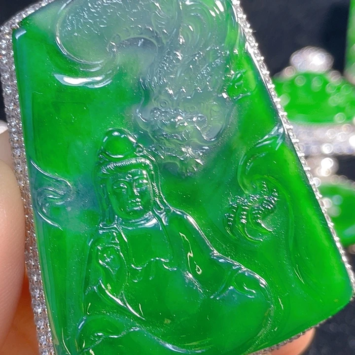 翡翠银S925镶嵌颈饰翡翠