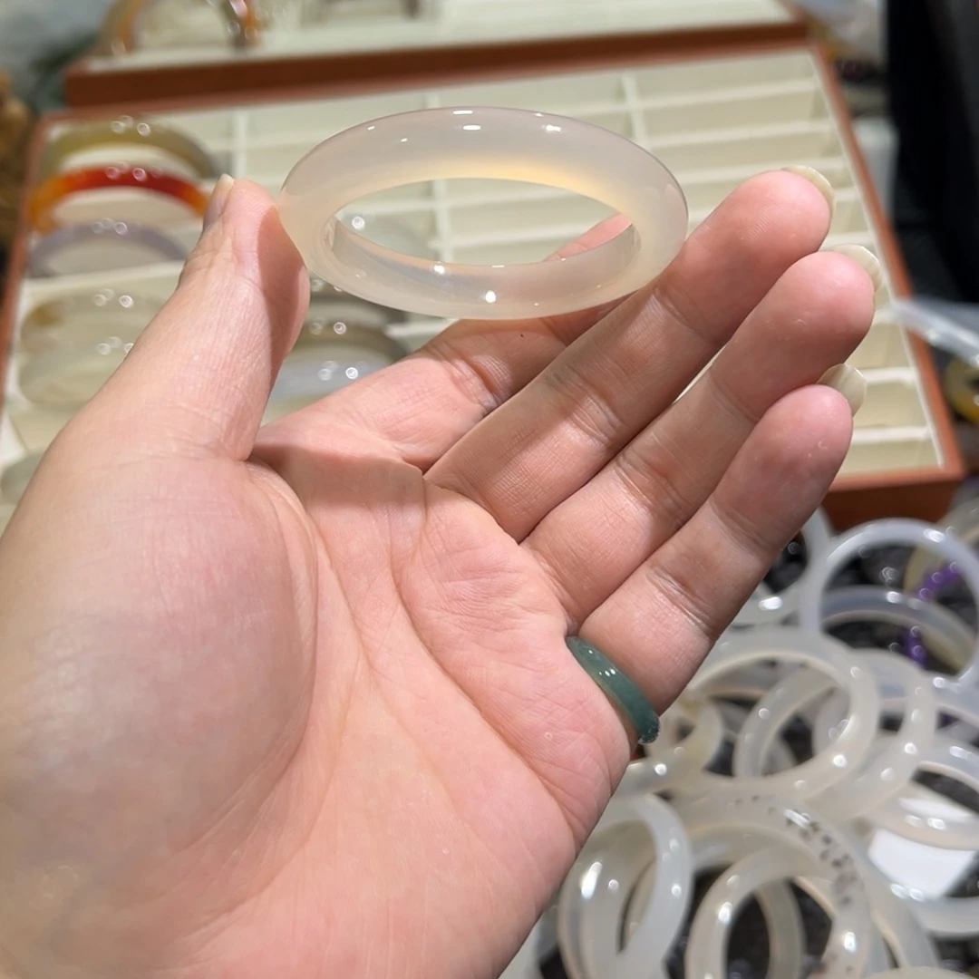 玛瑙/玉髓未镶嵌手镯5051圈2.7