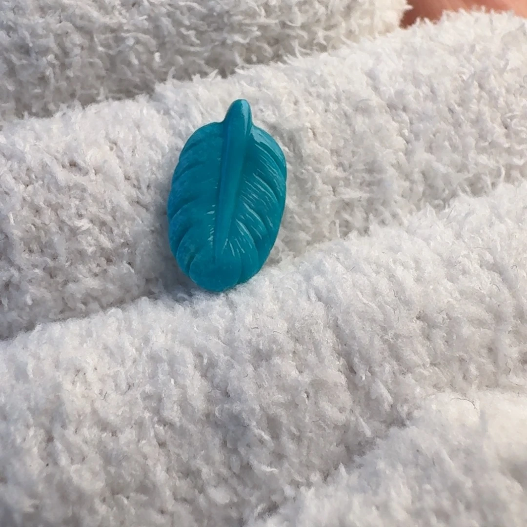 猫***装绿松石未镶嵌珠宝奇石