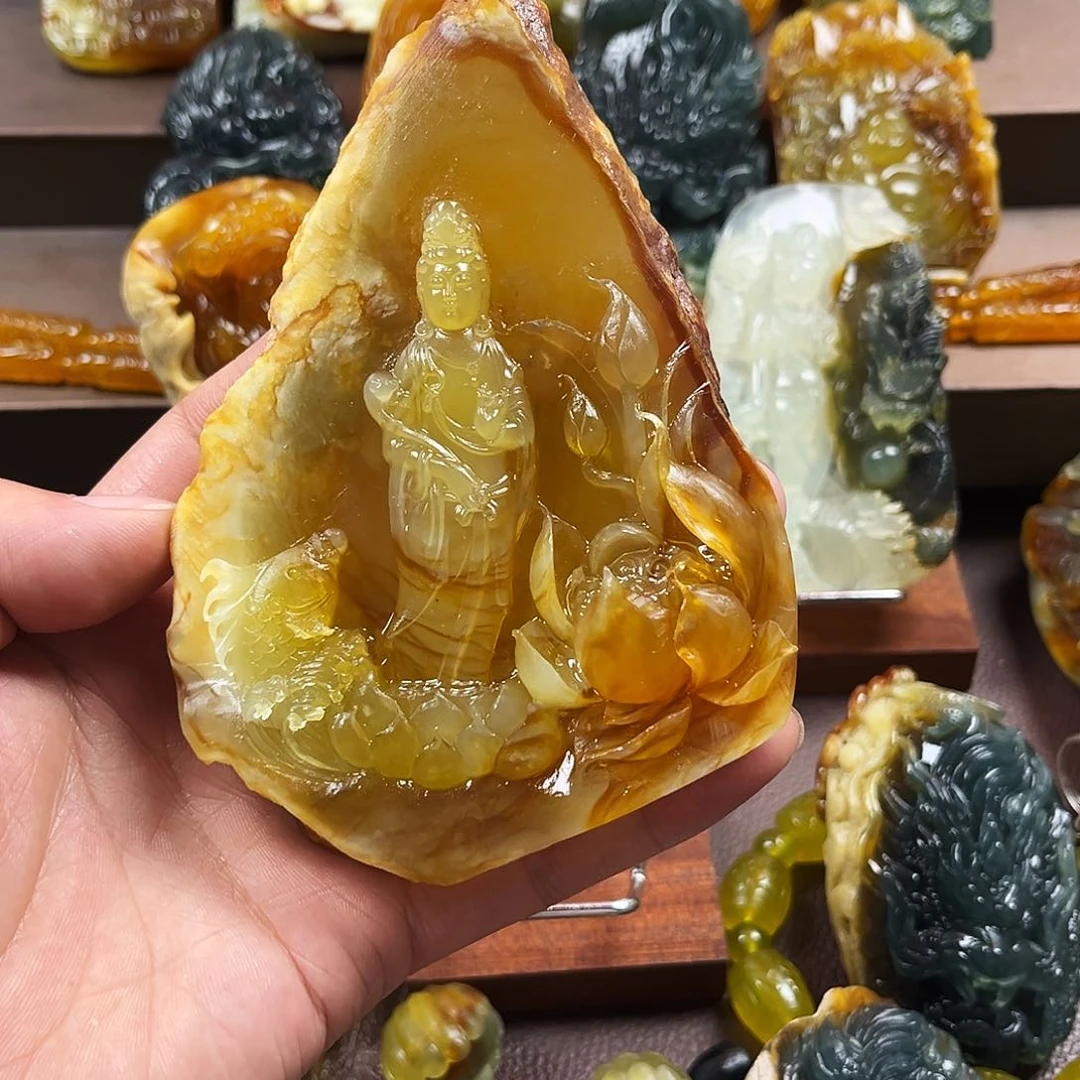 蛇纹石玉未镶嵌颈饰?**禾