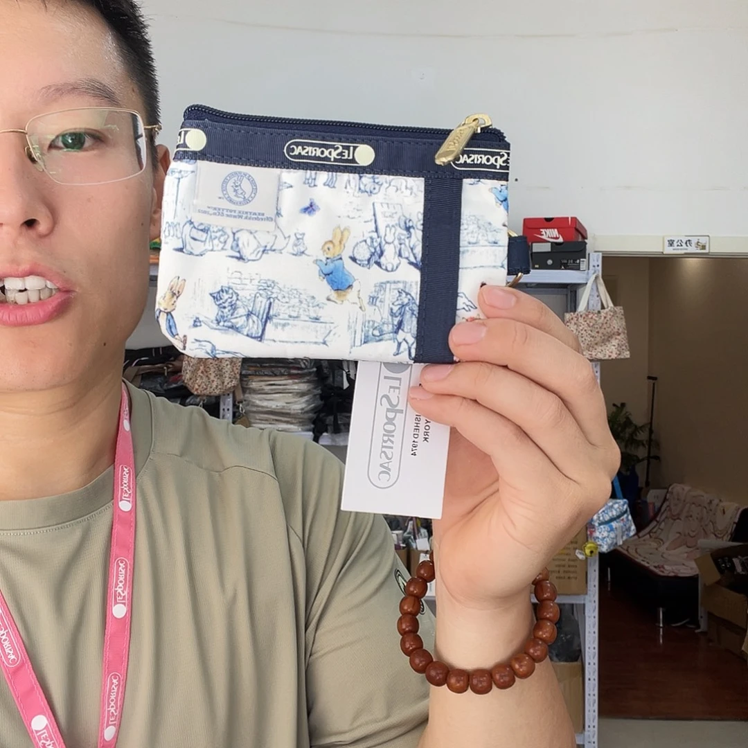 PU化妆包等产品和产品
