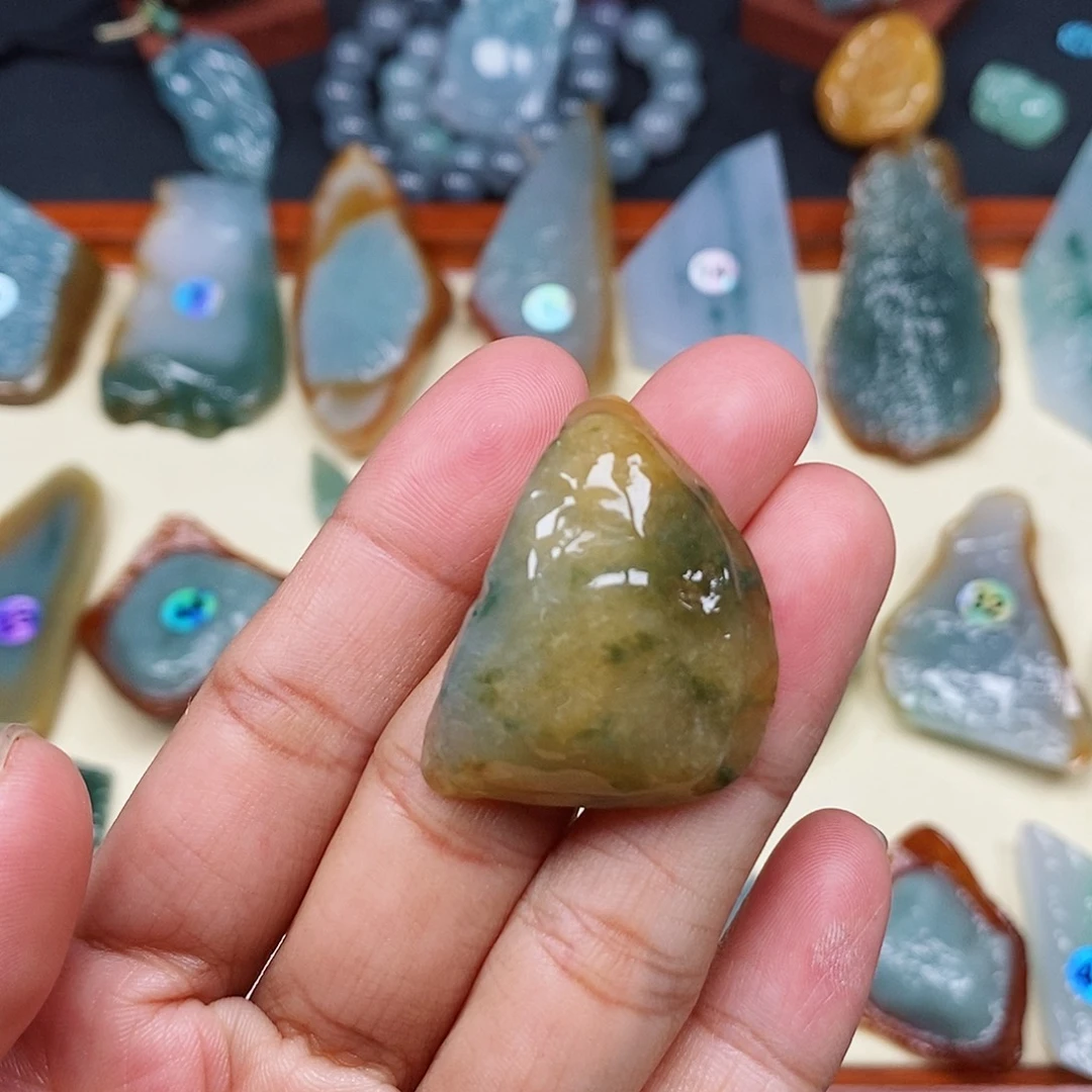 颈饰未镶嵌翡翠^****(翡翠