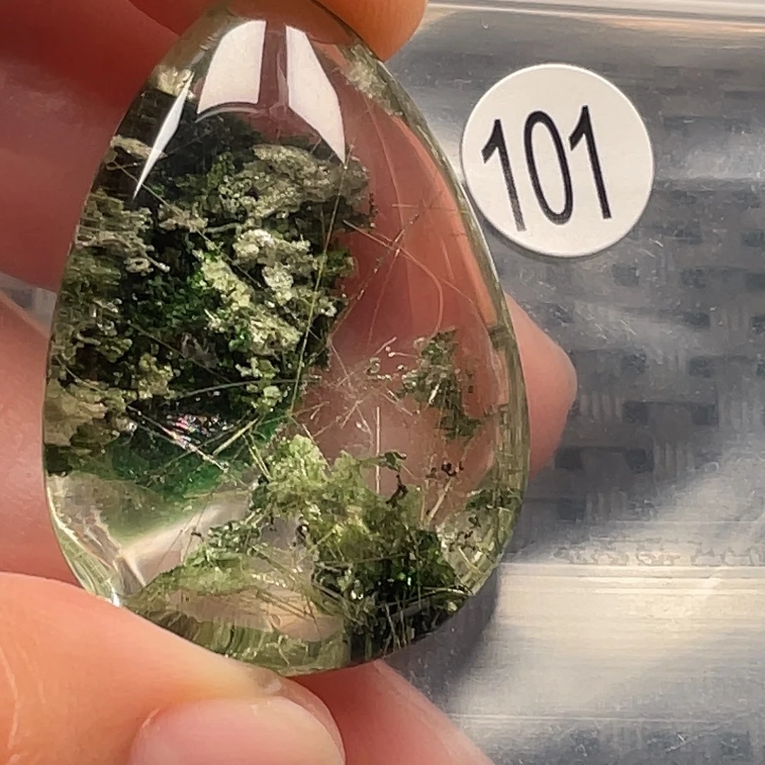 我***山未镶嵌水晶吊坠(不含链)