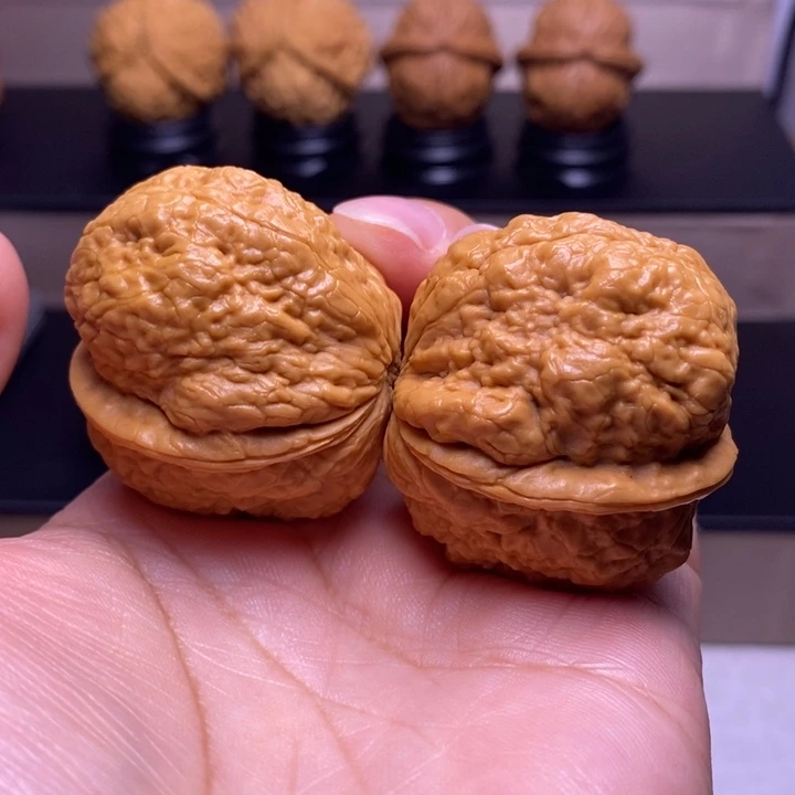 左***右文玩核桃把件灵山老蟾32