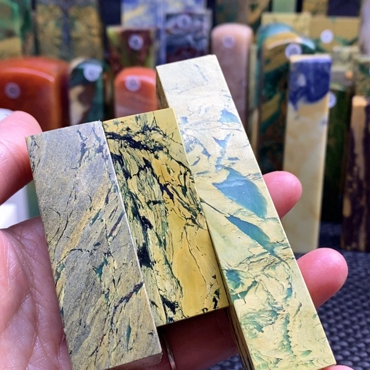 四川石大*哥青田石印章石