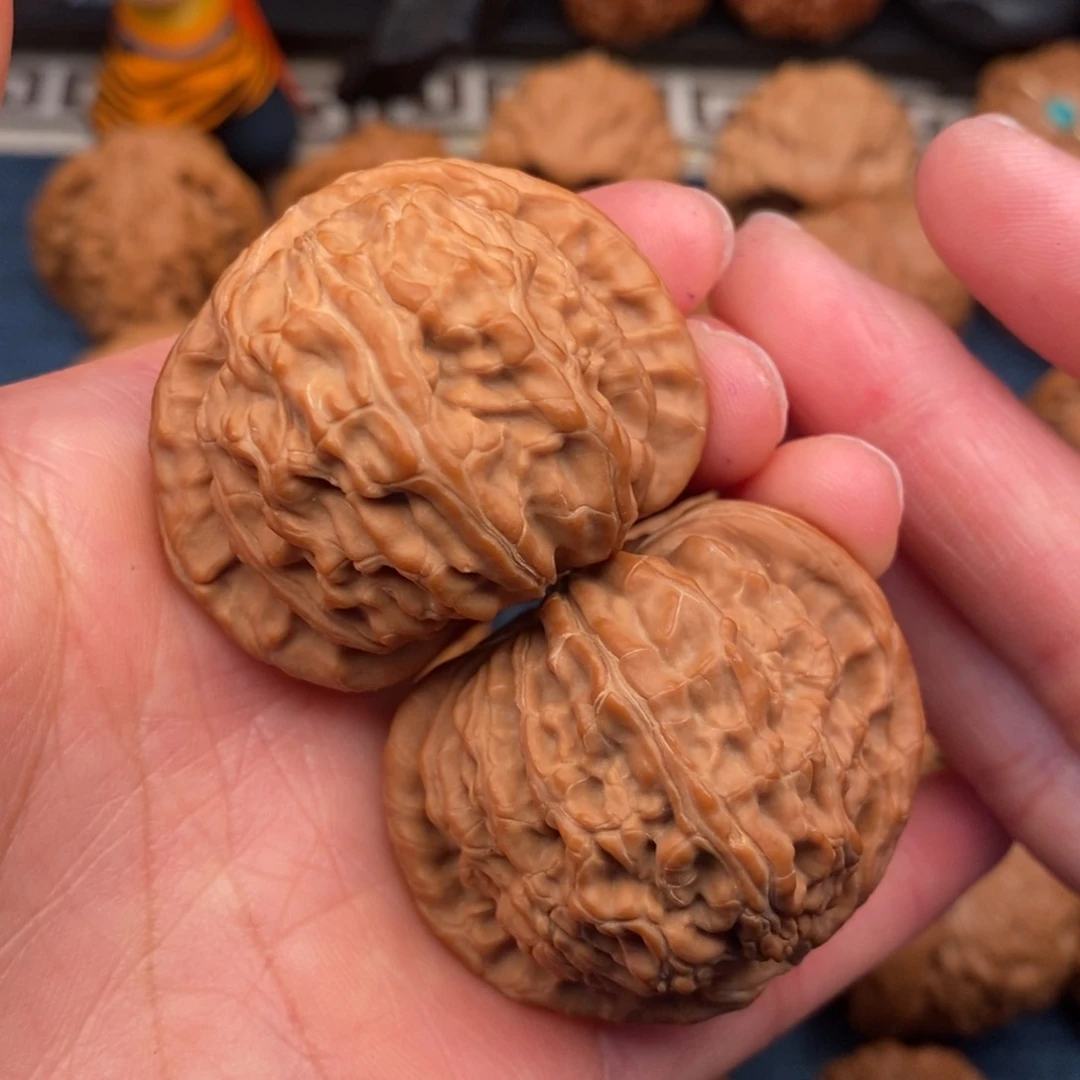 文玩核桃把件43全品闷白