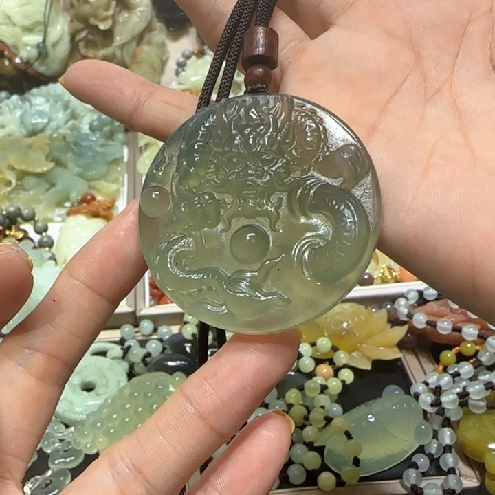 蛇纹石玉未镶嵌吊坠